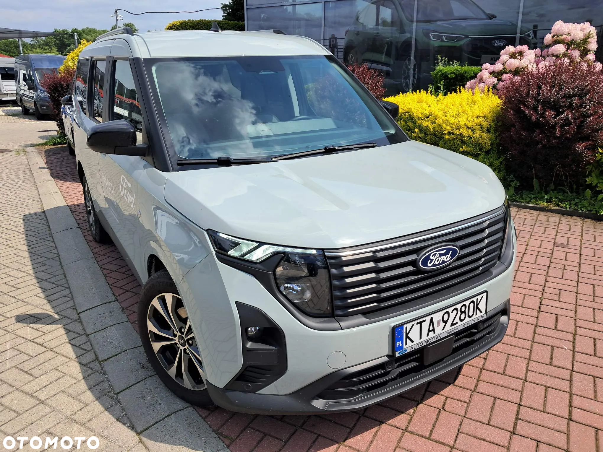Ford Tourneo Courier 1.0 EcoBoost Titanium - 4