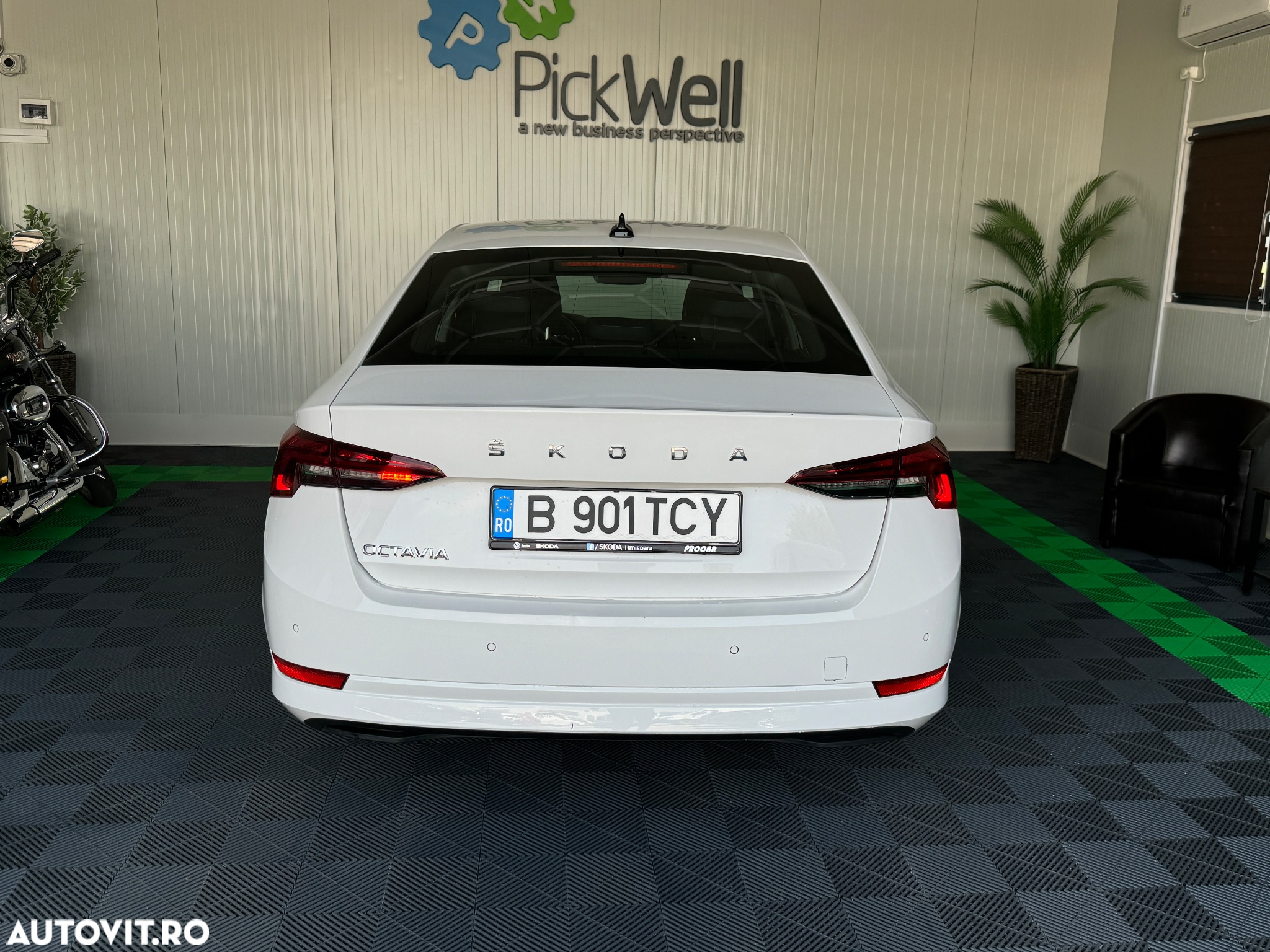 Skoda Octavia 2.0 TDI DSG Ambition - 6