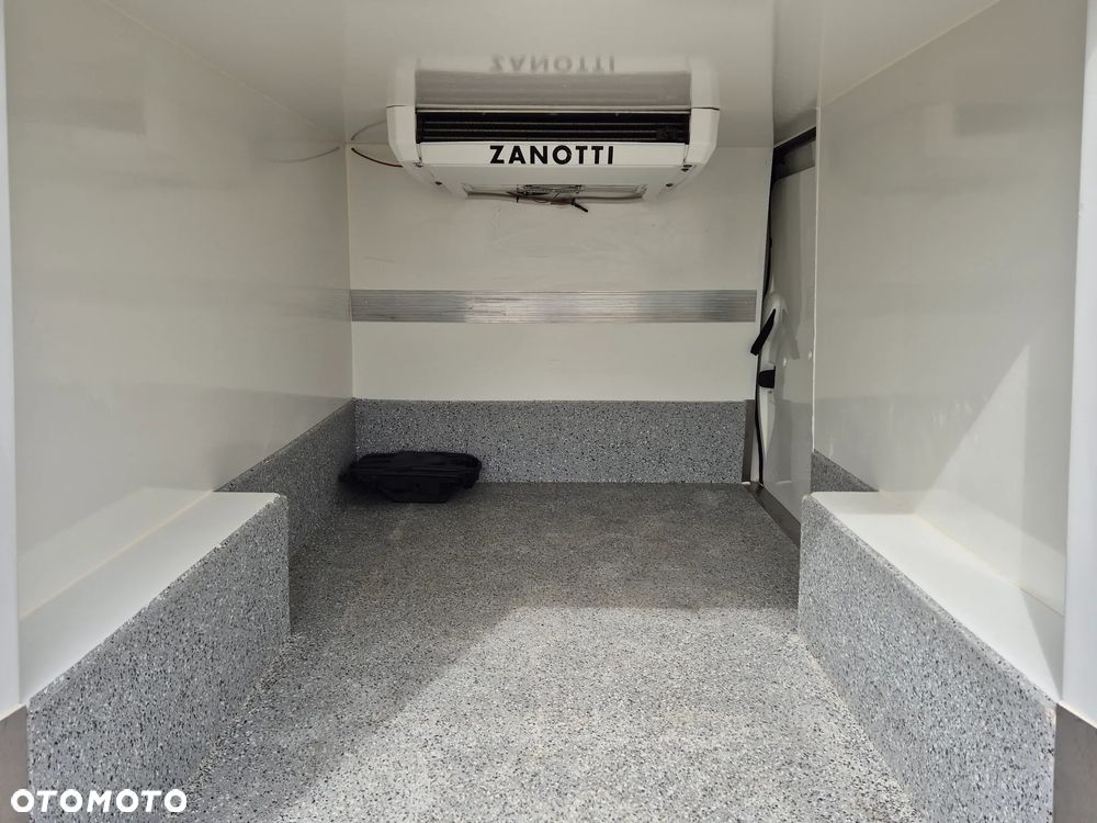 Renault TRAFIC 1.6 DCI 145KM LONG CHŁODNIA MROŹNIA WYJŚCIE STACJONARNE - 20