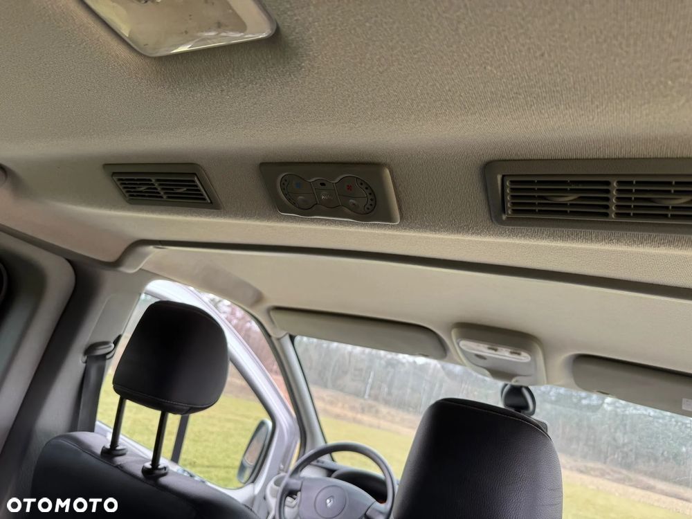 Renault Trafic FAP Grand Passenger Black Edition - 15