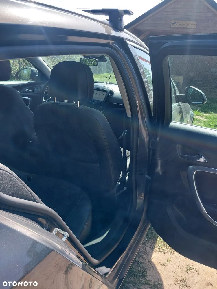Opel Insignia 2.0 CDTI - 12