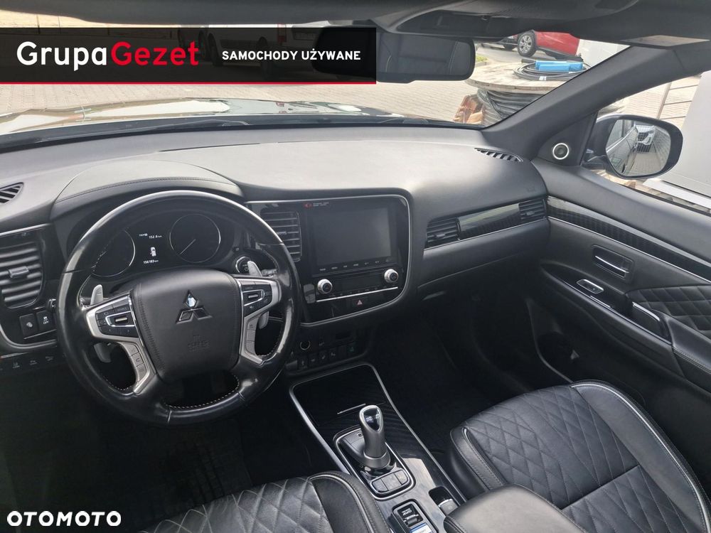 Mitsubishi Outlander - 13