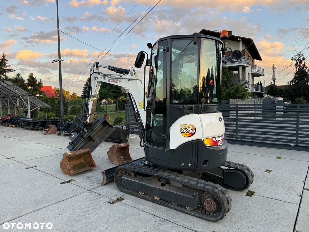 Yanmar VIO25 - 3