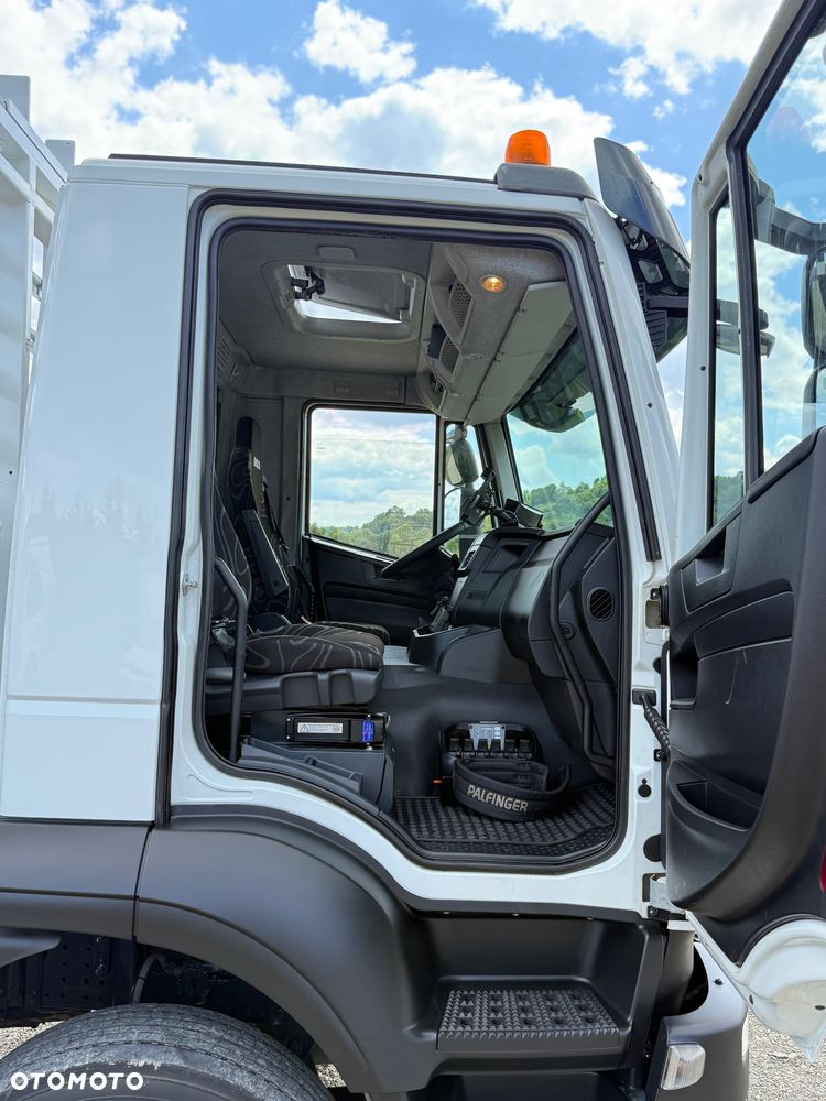 Iveco Trakker 410 6x4 SKRZYNIA 6.8m HDS PALFINGER 22002-eh / PILOT 5x wysów ROTATOR STAN IDEALNY - 15