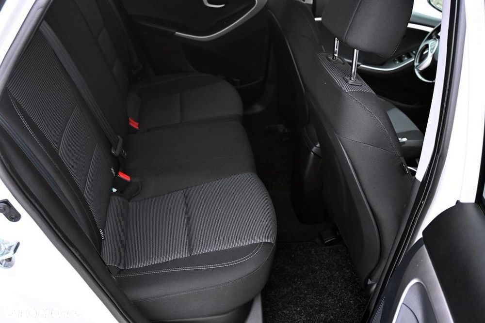 Hyundai i30 1.4 Fifa World Cup Edition - 32