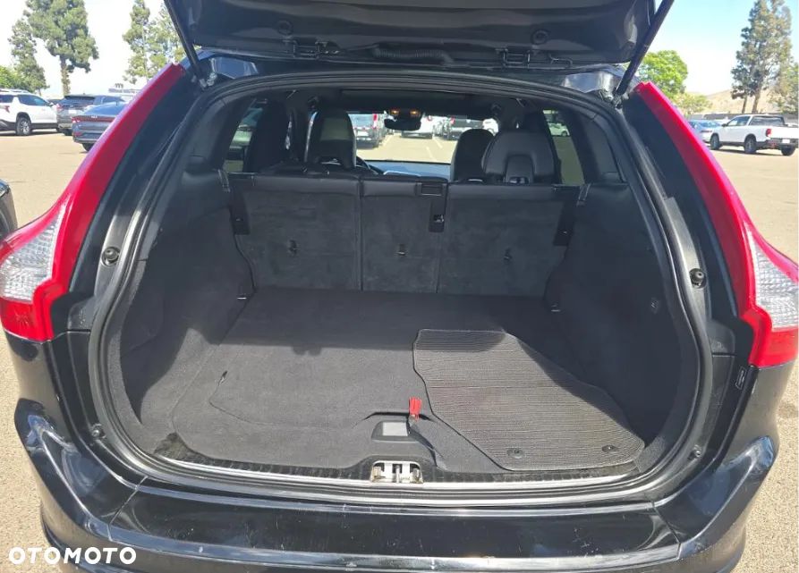 Volvo XC 60 T6 AWD R-Design - 7