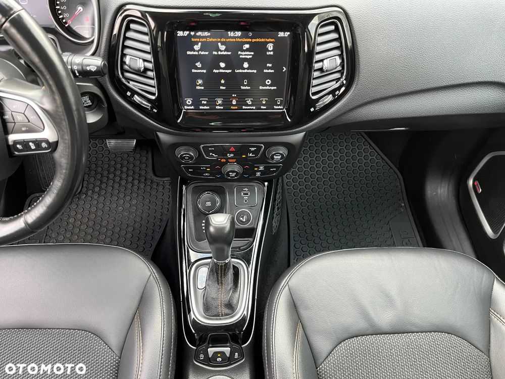Jeep Compass - 23
