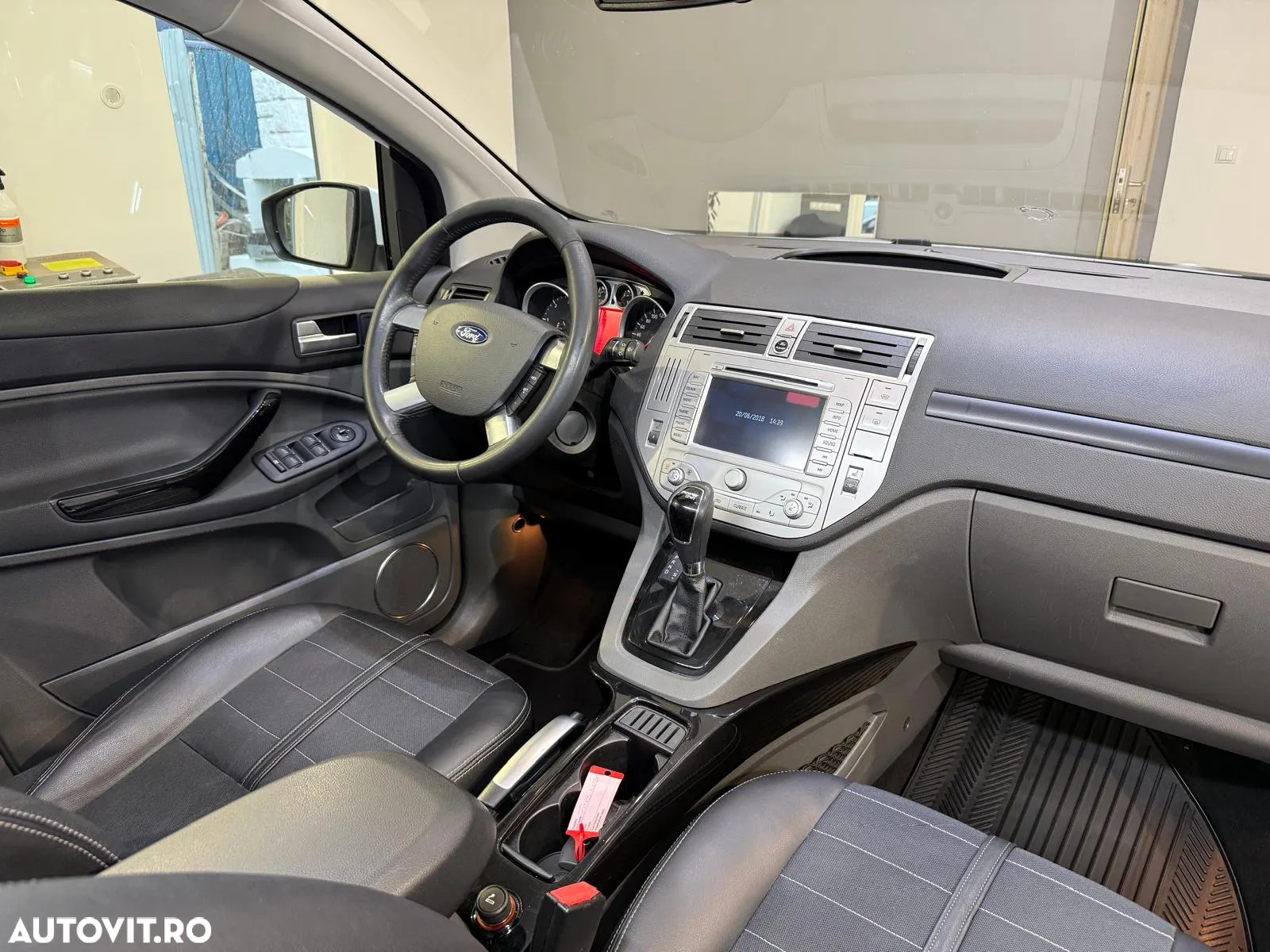 Ford Kuga 2.0 TDCi 4WD Powershift Titanium - 10
