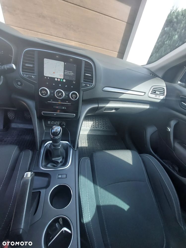 Renault Megane 1.3 TCe FAP Zen - 16