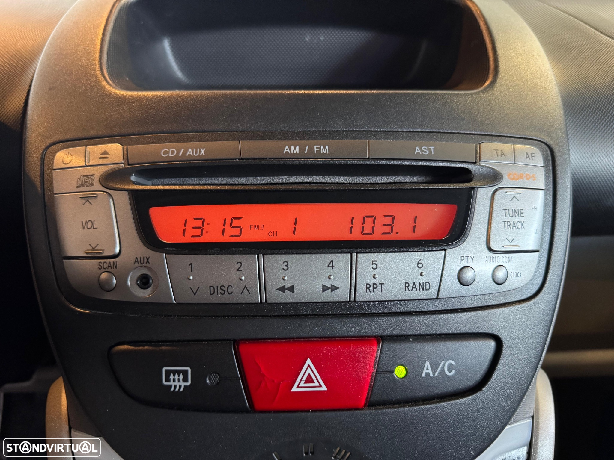 Toyota Aygo 1.0 X-Play+AC - 11