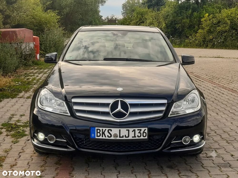 Mercedes-Benz Klasa C 180 CGI Automatik BlueEFFICIENCY - 2