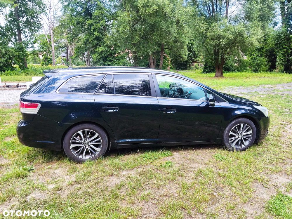 Toyota Avensis - 5