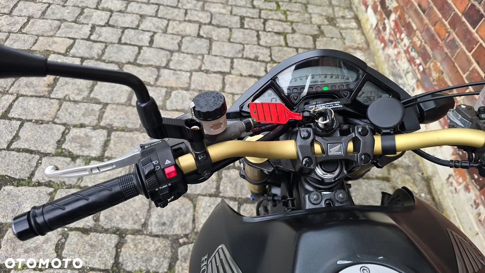 Honda CB - 10