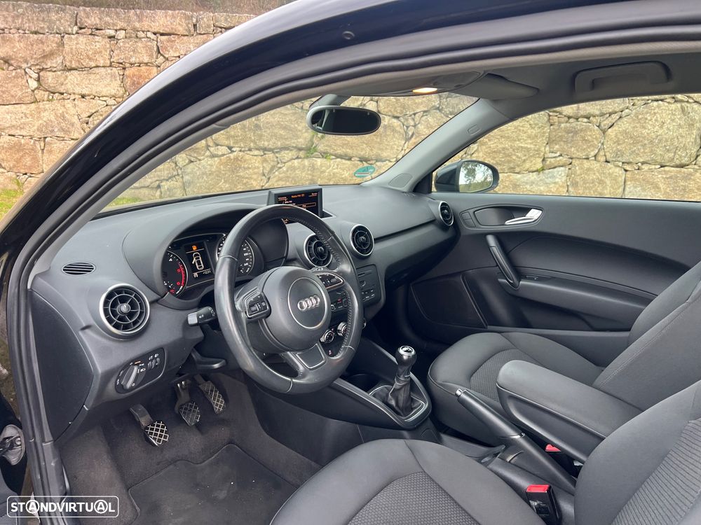 Audi A1 1.6 TDI S line edition - 18