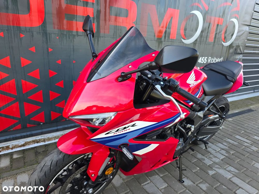 Honda CBR - 12