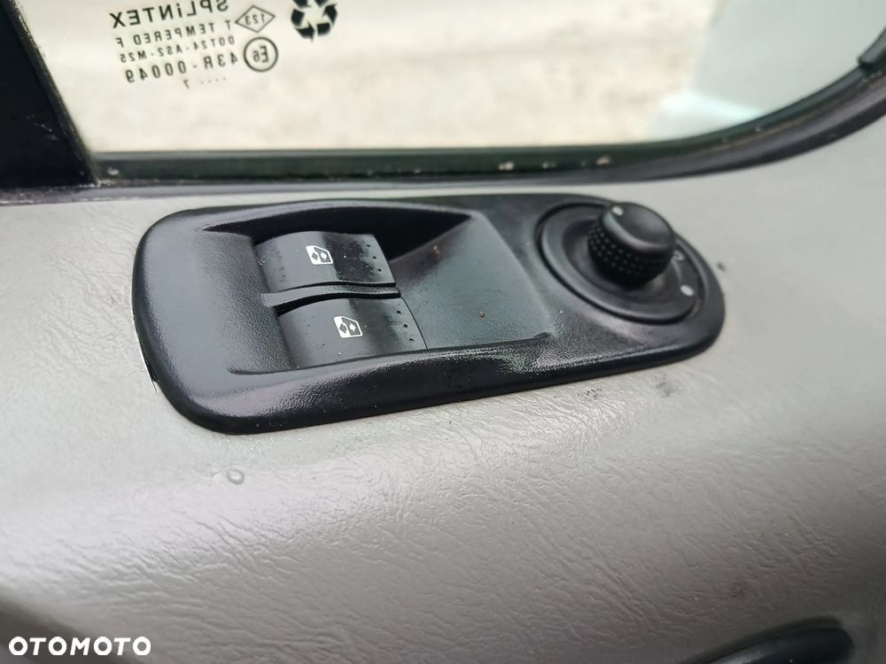 Opel Vivaro - 15