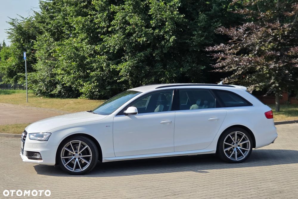 Audi A4 Avant 2.0 TDI Quattro S tronic - 12