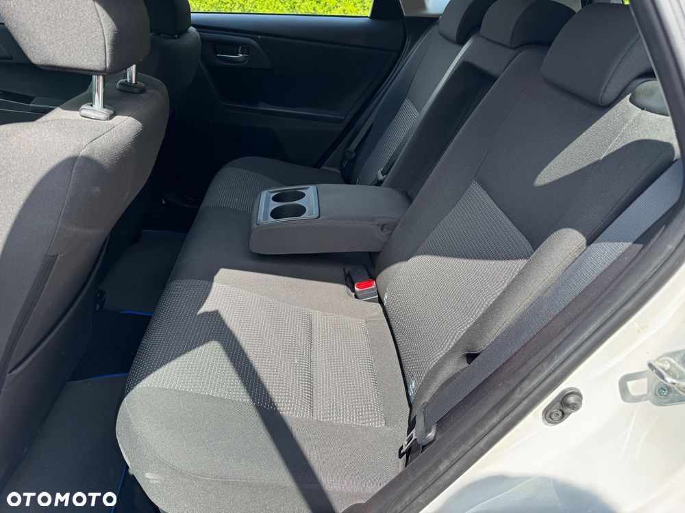 Toyota Auris - 16