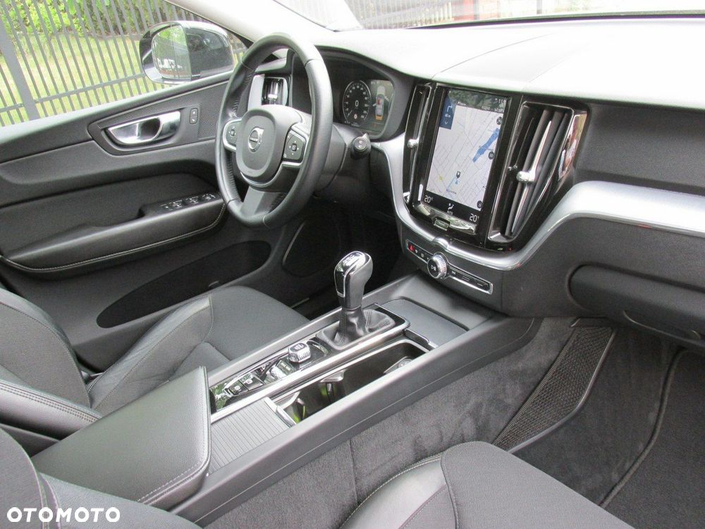 Volvo XC 60 D3 Momentum Pro - 6