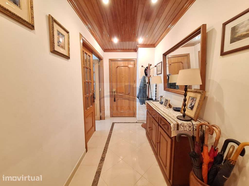 Apartamento T3, com Box, Alto da Mira - Grande imagem: 3/31