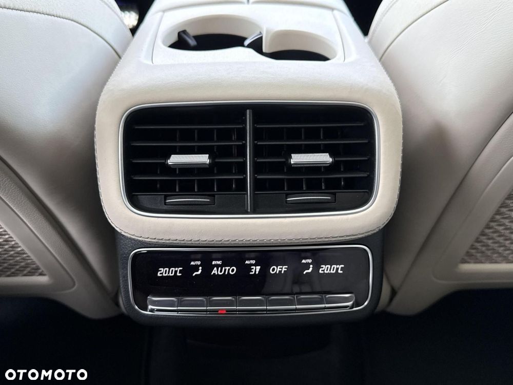 Mercedes-Benz GLE - 19