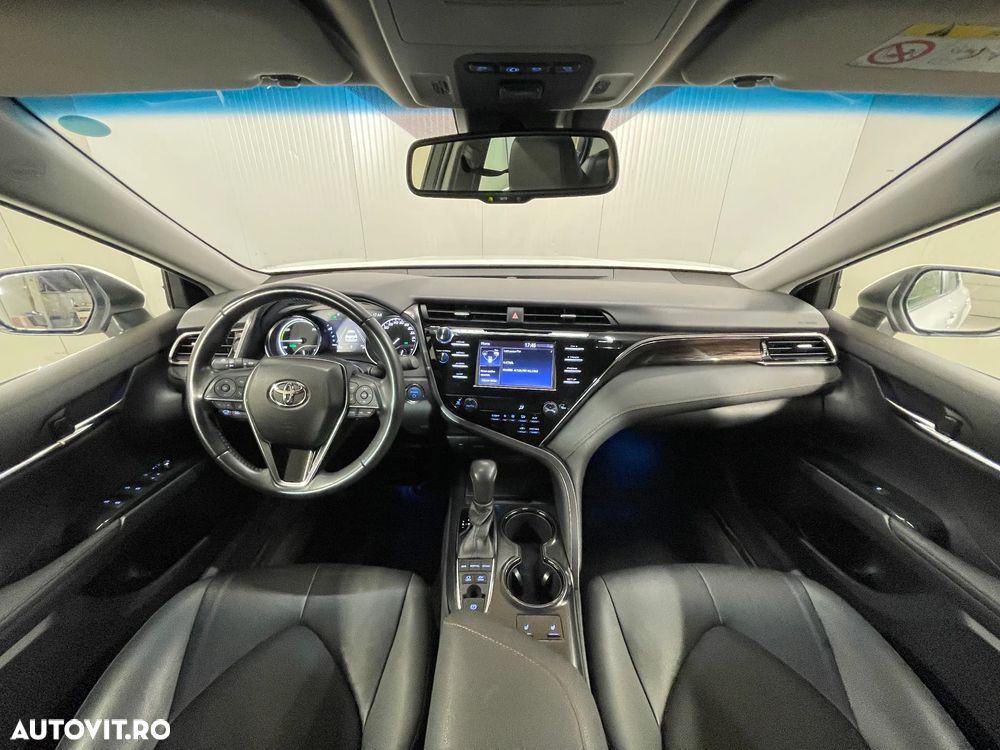 Toyota Camry 2.5 Hybrid Business - 7