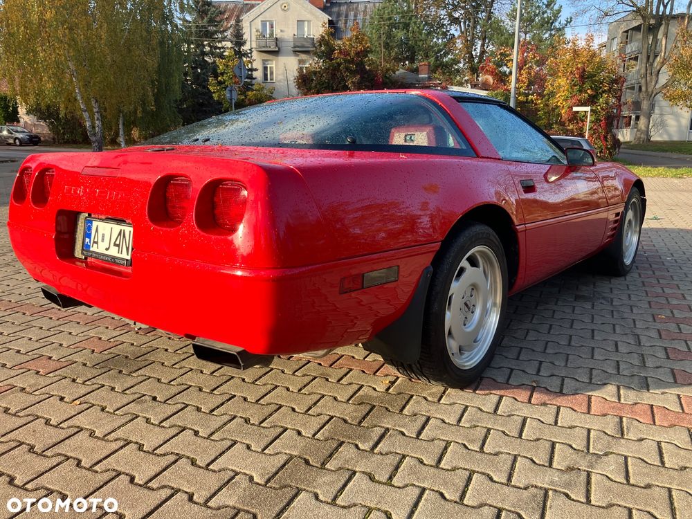 Chevrolet Corvette - 8