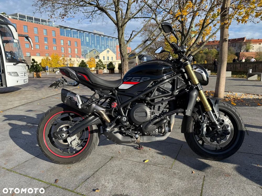 Benelli 752 S - 25