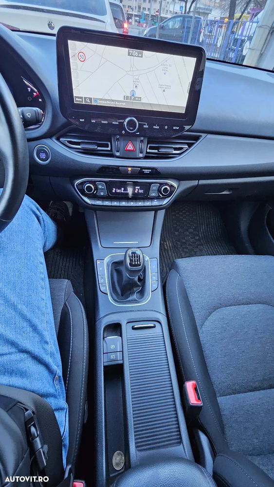 Hyundai i30 1.5 T-GDI 160CP MHEV 5DR M/T Exclusive - 13