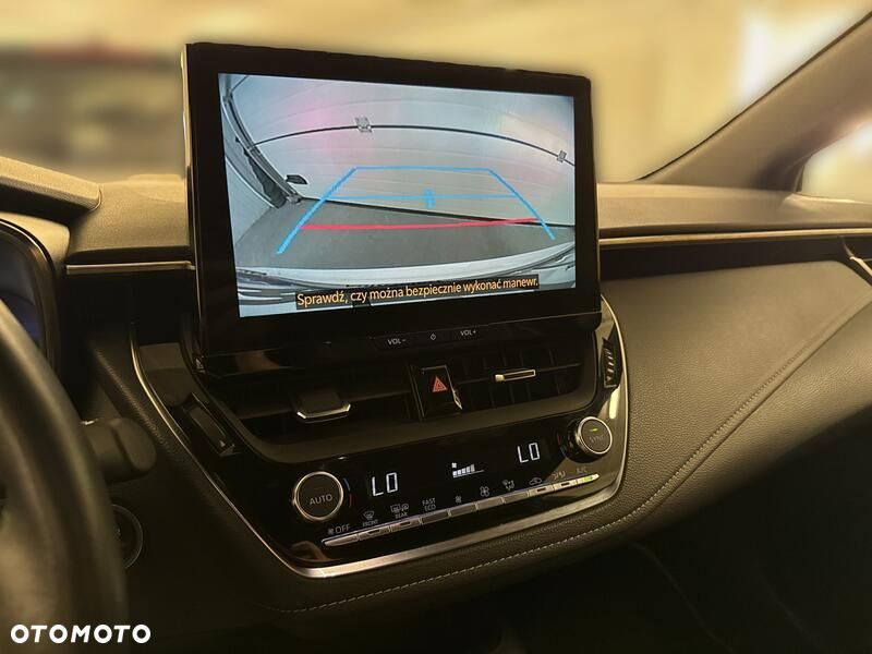 Toyota Corolla 1.8 Hybrid Comfort - 17