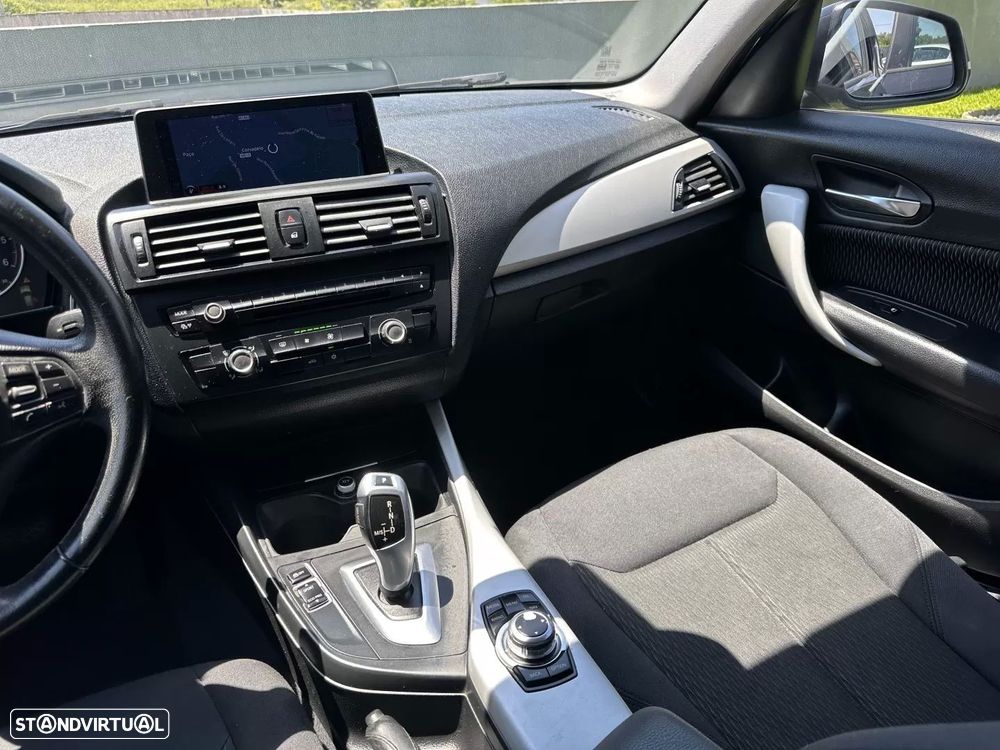BMW 118 d Aut. Sport Line - 29