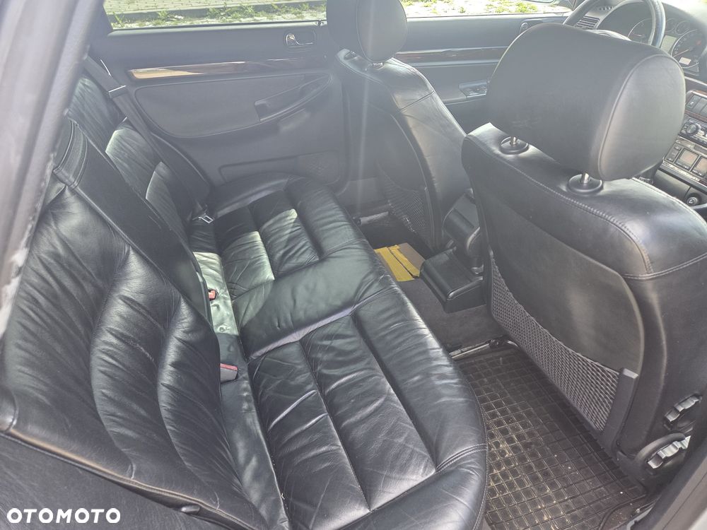 Audi A4 Limousine - 8