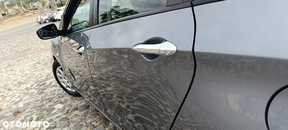 Hyundai i30 1.4 Trend - 16