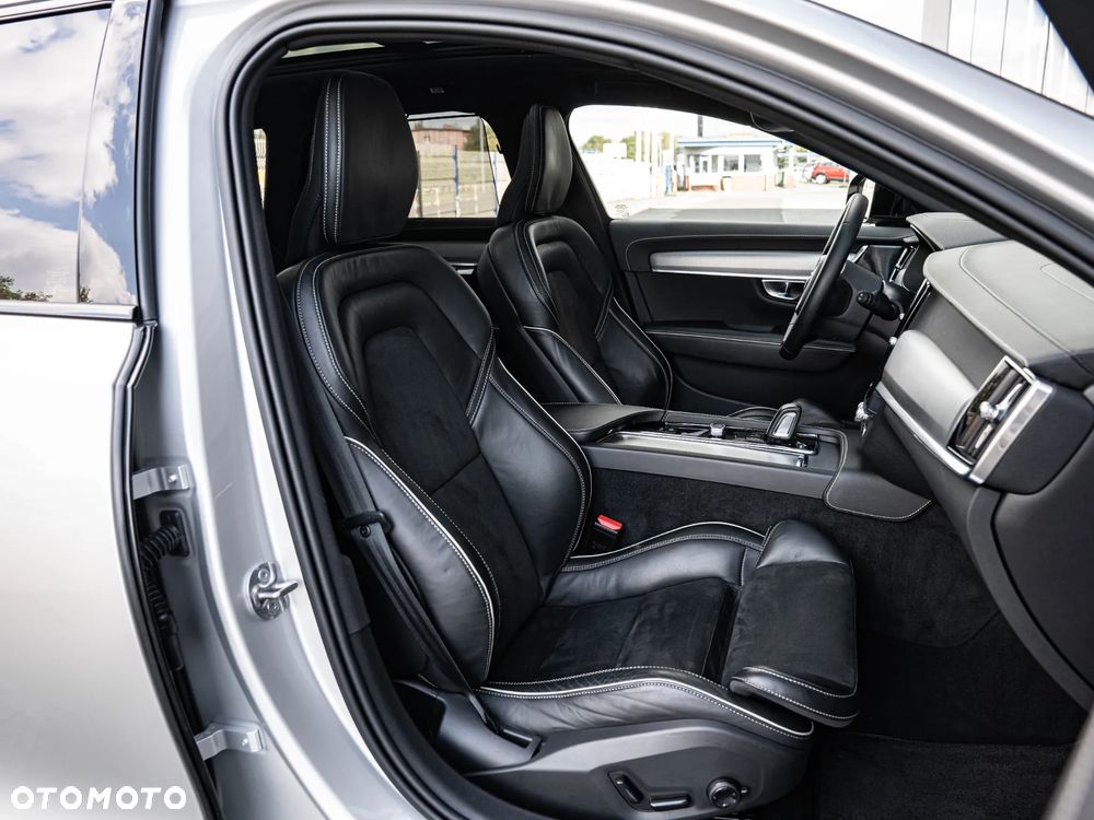 Volvo V90 B4 B Plus Dark - 25