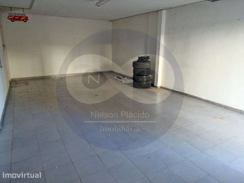 Garagem fechada para arrendamento em Massamá Norte - Grande imagem: 5/12