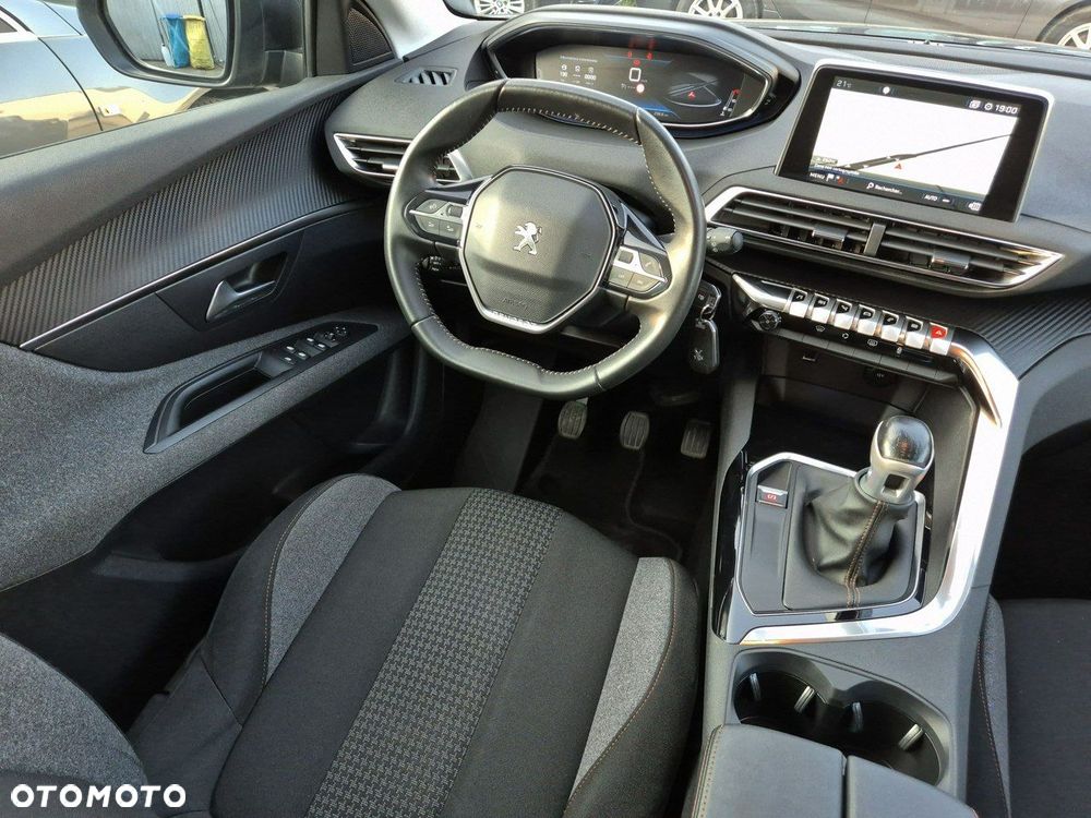 Peugeot 3008 - 23