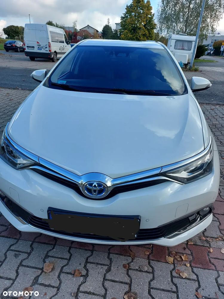 Toyota Auris Hybrid 135 Prestige - 2