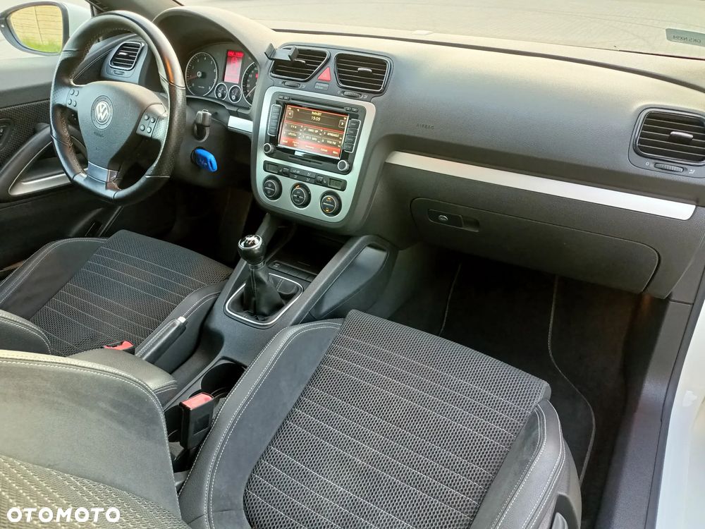 Volkswagen Scirocco 1.4 TSI Perfectline R-Style - 14
