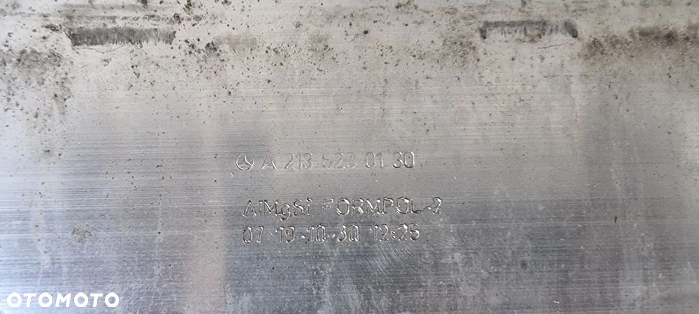 Belka zderzaka przód MERCEDES W213 E-KLASA - 2