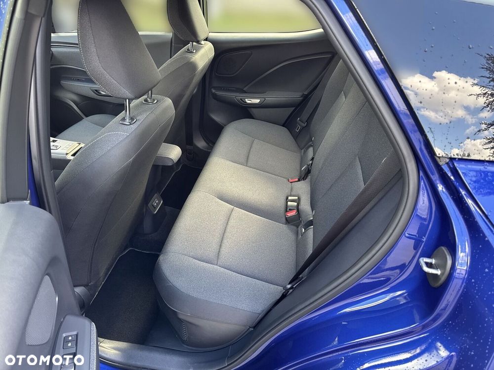 Lexus LBX 1.5 Hybrid - 10