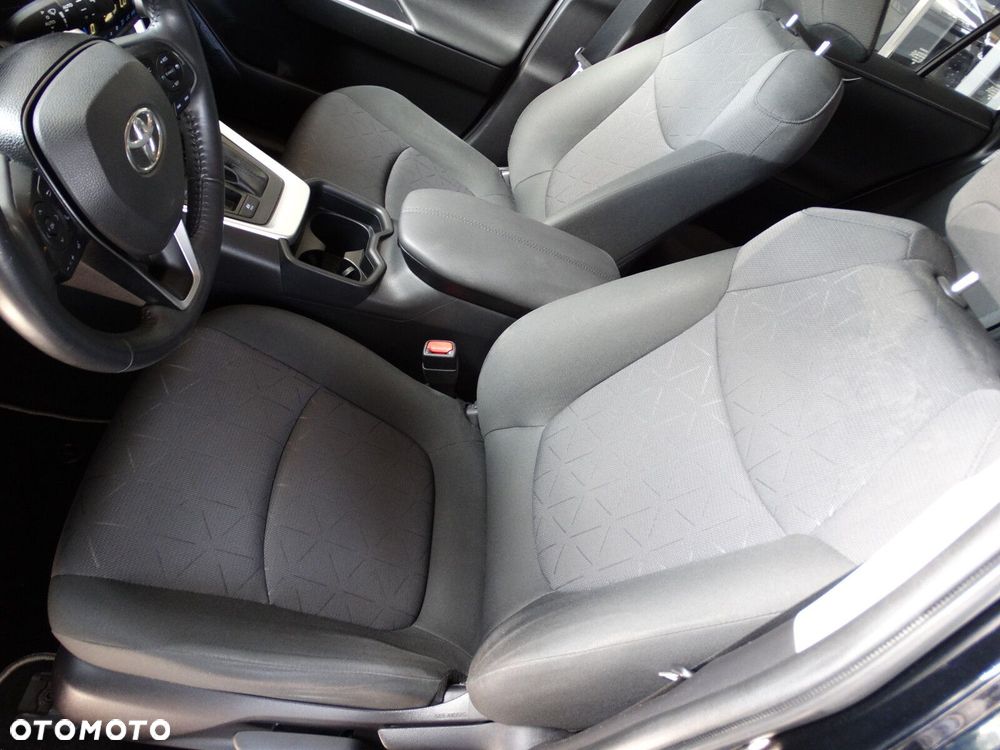 Toyota RAV4 - 16