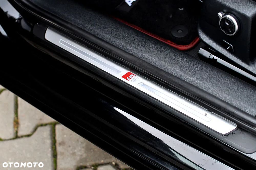 Audi A4 ver-avant-35-tfsi-s-tronic-s-line - 27