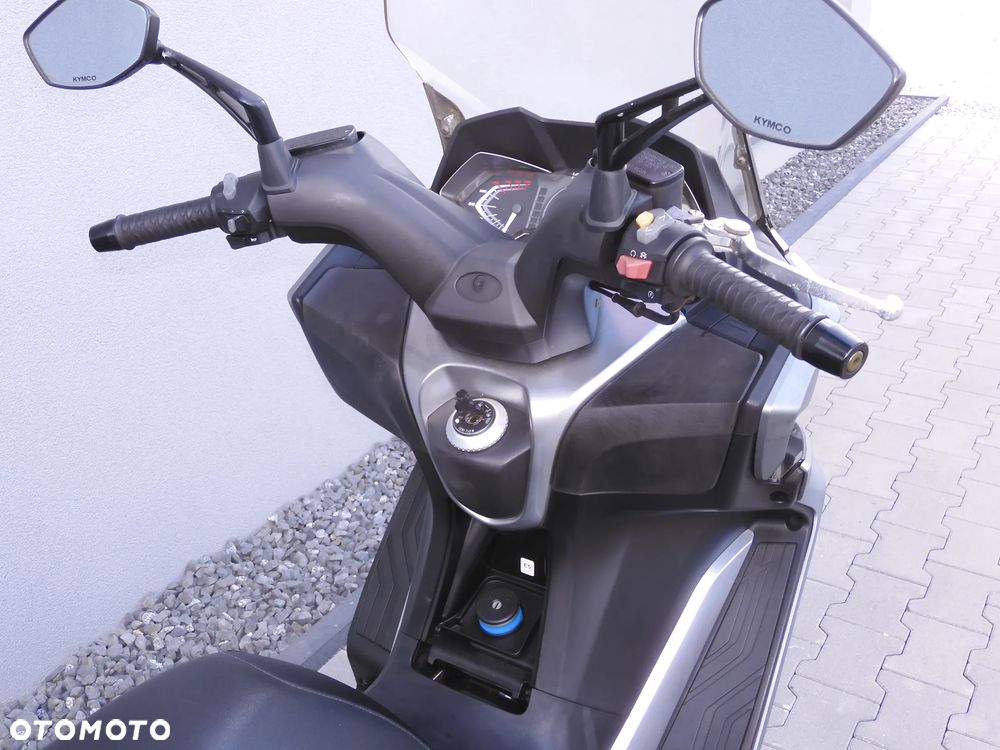 Kymco Downtown - 11