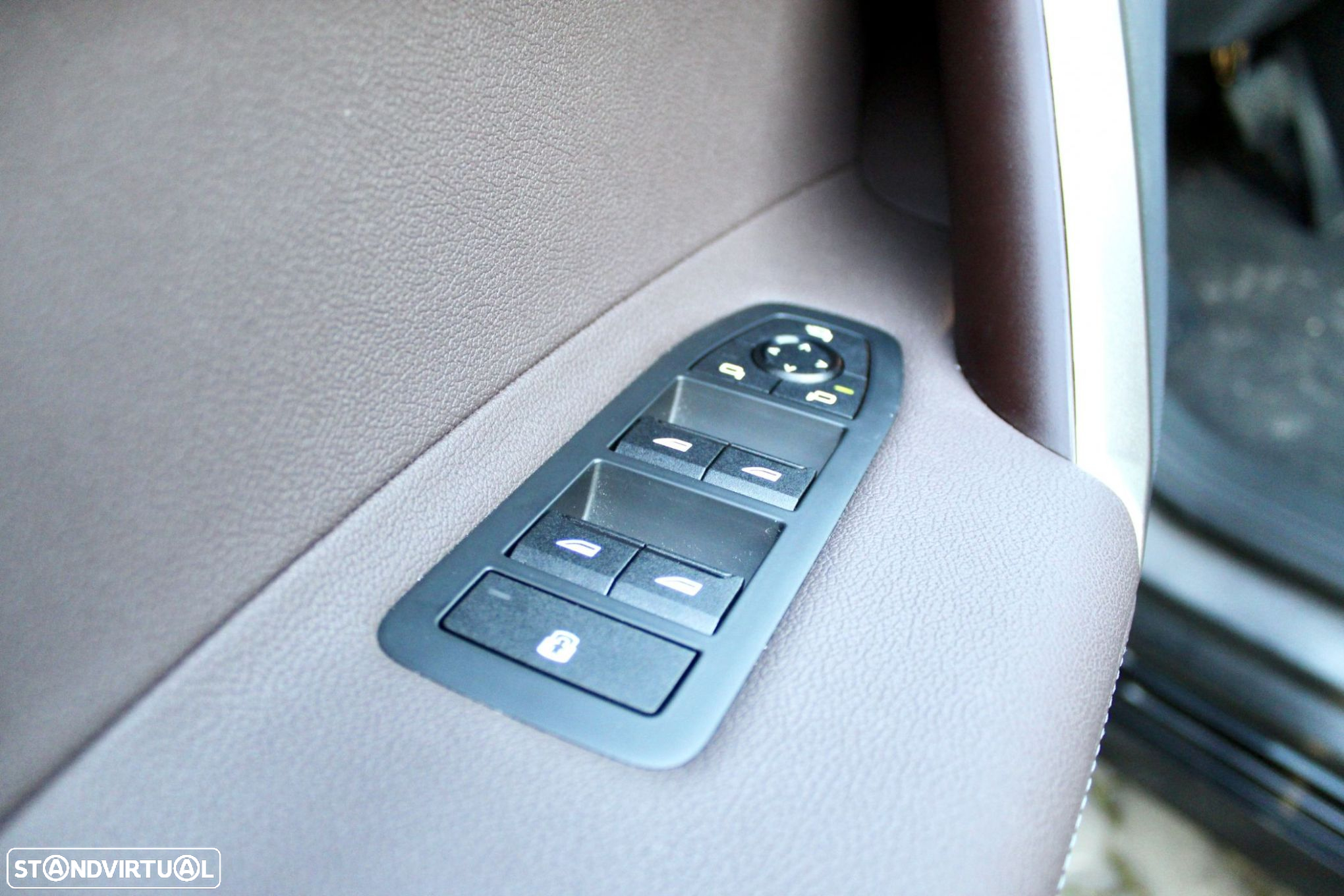 BMW iX xDrive 40 - 14