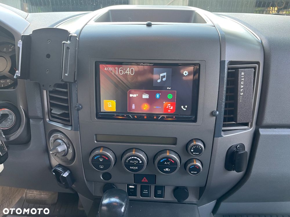 Nissan Armada 2006