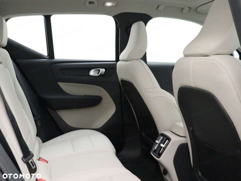 Volvo XC 40 - 23