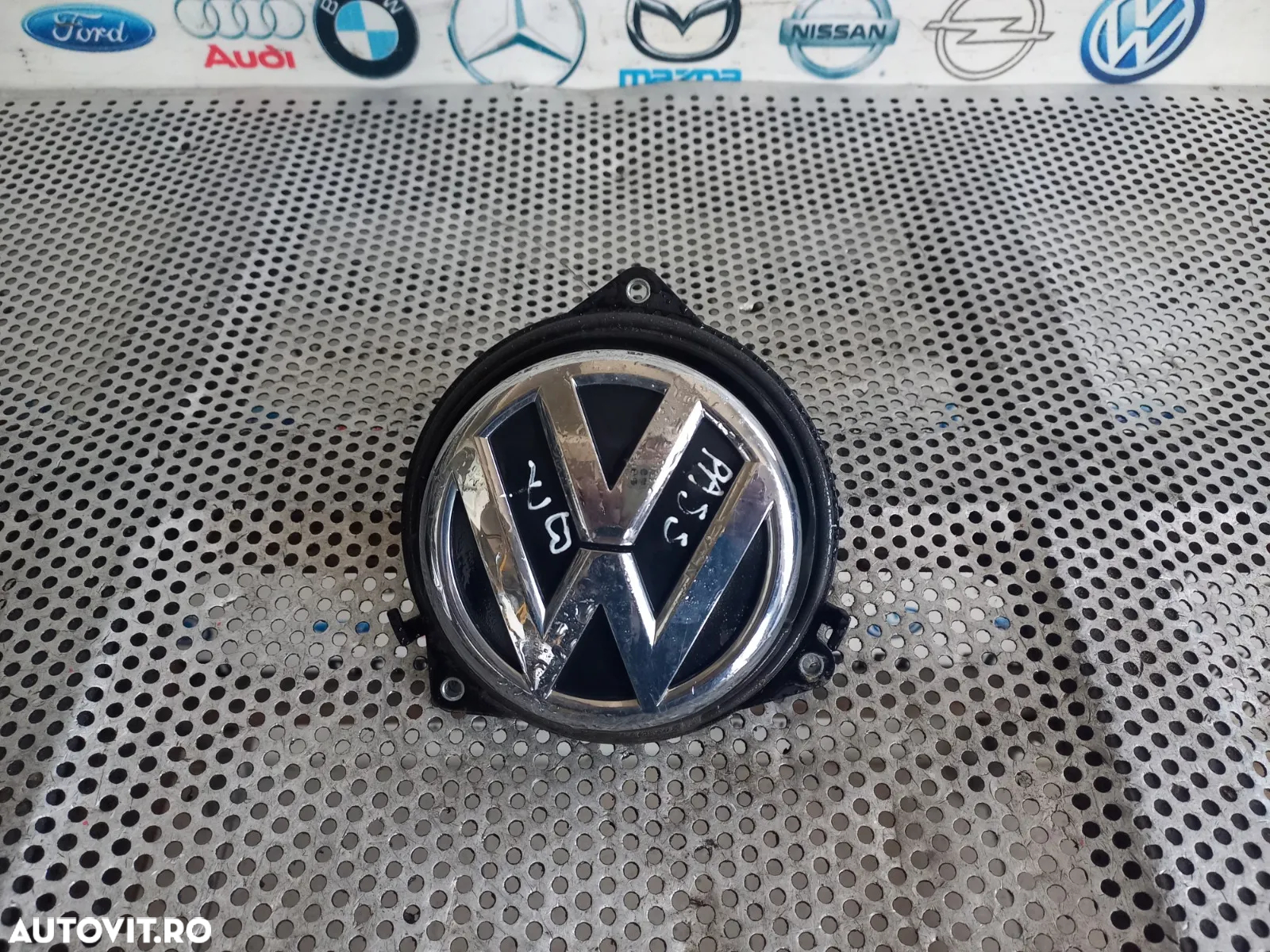 Manere Actuator Sigla Emblema Deschidere Portbagaj Vw Passat B7 An 2011-2012-2013-2014-2015 - Dezme - 4