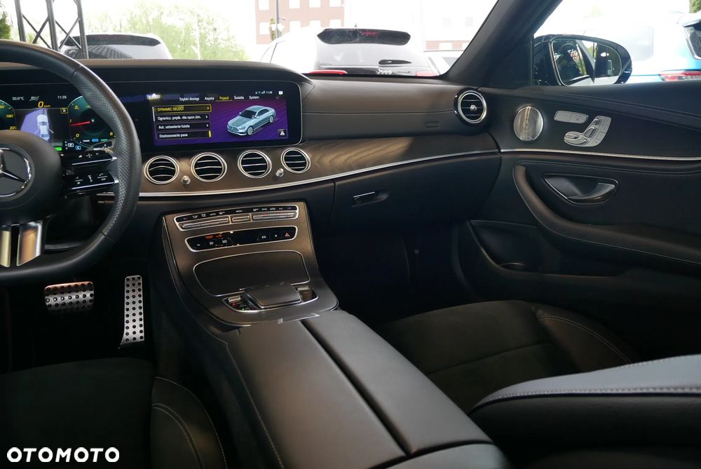 Mercedes-Benz Klasa E 220 d 4Matic 9G-TRONIC AMG Line - 20