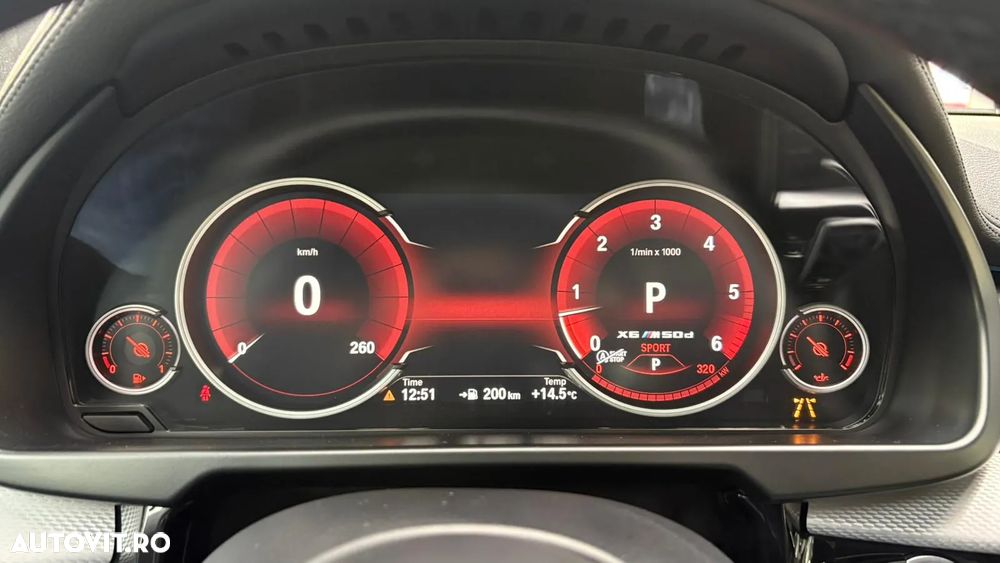 BMW X6 M M50d - 11