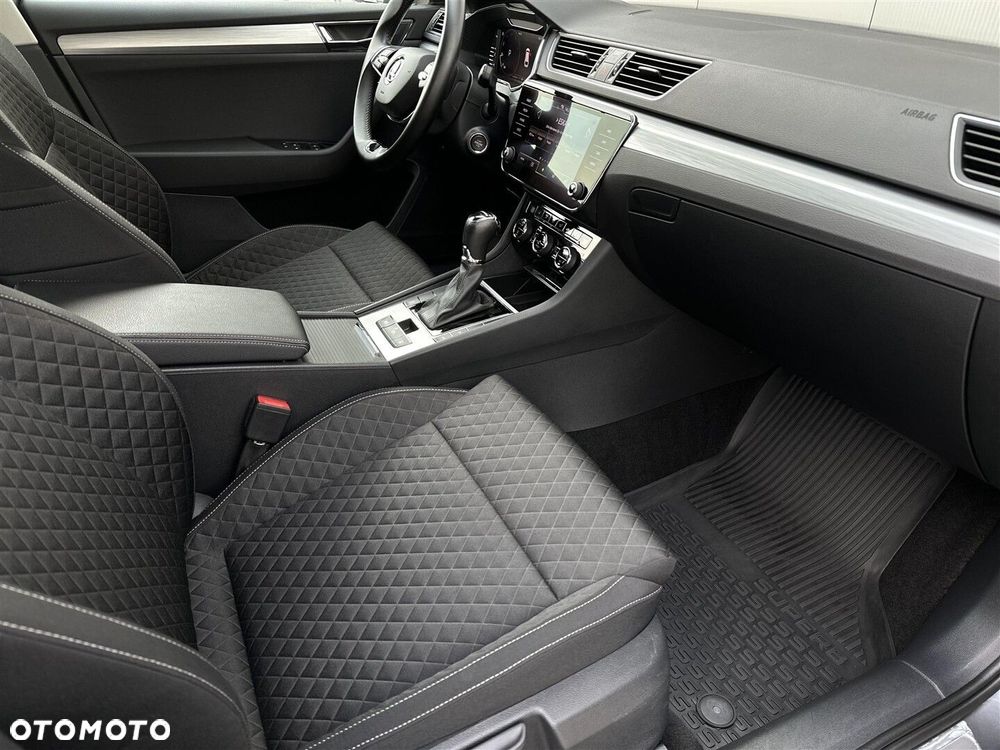 Skoda Superb 1.5 TSI Ambition DSG - 9